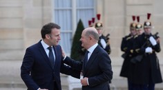 Macron zvolal do Paríža európskych lídrov, Slovensko pozvánku nedostalo. Diskutujú aj o vyslaní vojakov na Ukrajinu