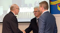 Pozreli sme sa na výhody poštového ombudsmana, vrátane platu