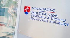 Rozruch na ministerstve školstva. Úradníkom nariadili, čo si nemôžu obliecť do práce