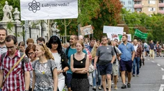 Vedci protestujú. Ministerku školstva vyzývajú, aby odstúpila