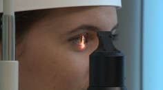 Očné ochorenie, ktoré prichádza nenápadne: Prvé príznaky si mnohí mýlia s únavou či starnutím