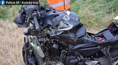 Zrážka motorky s traktorom pri Trebišove si vyžiadala život 45-ročného muža