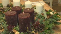 Je tu advent. Zisťovali sme tohtoročné trendy vencov či vianočného pečiva