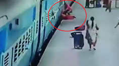 Žena vyskakovala z vlaku za jazdy. Stalo sa najhoršie