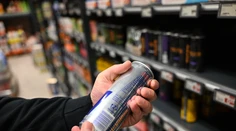 Stavil sa s kamarátom, koľko zvládne vypiť energeťákov. O pár hodín ho našli ležať tvárou k zemi