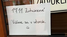 Od pekární po univerzity: Mnohí oslávili výročie Nežnej revolúcie symbolickým voľnom