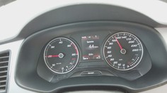 Zmenia drahšie palivá pravidlá cestnej premávky? Na vlastnej koži sme skúsili, ako pomalšia jazda šetrí benzín