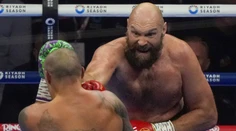 FOTO+VIDEO: Fury nevyhral ani v odvete. Kráľom ťažkej váhy zostáva Usyk