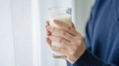 Pitie mlieka môže ľuďom uškodiť. Zvyšuje riziko vzniku vážnych ochorení