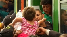 Neuveriteľný chaos na hraniciach s Maďarskom. Vlaky obsadili migranti