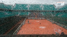 Pre dážď zrušili celý pondelňajší program Roland Garros