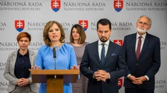 Za ľudí a Mičovský žiadajú, aby sa pred rozpočtom hlasovalo o zmene trestných kódexov