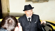 Karel Gott naspieval novú pesničku o svojom boji s osudom. Vypočujte si ju