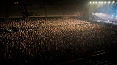 Šialený experiment? Koncert s účasťou 5000 ľudí má pomôcť Španielsku overiť účinnosť testovania