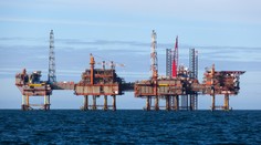 Ropa láme rekordy. V Indii je lacnejšia než voda