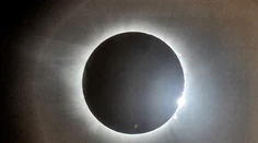 Slovensko čaká výnimočný astronomický úkaz. Už o mesiac uvidíme zatmenie Slnka