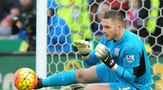 Anglický brankár Butland po zlomenine vylúčil účasť na ME