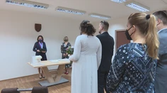 So sobášmi sa v utorok roztrhlo vrece, matrikári sa nezastavili. Páry k oltáru prilákal magický dátum