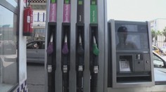 Atentát na iránskeho generála zatlačil na ceny ropy. Za tankovanie si opäť priplatíme