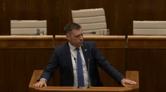 Parlament predradil odvolávanie Tarabu. Za návrh bolo 77 poslancov
