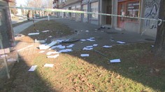 Z okna letel televízor či kuchynské riady. V Prešove nadránom vyčíňal zrejme drogovo závislý mladík