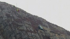 VIDEO: Vodička prežila pád z ikonického útesu