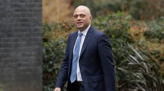 Rana pre britskú vládu: Demisiu podal minister financií, odchádzajú aj tri ministerky