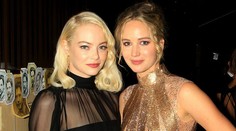 Dokonalá Emma Stone na premiére. Jennifer Lawrence nezaostávala