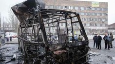 Jeden človek zahynul pri zásahu autobusovej stanice v Donecku