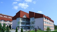 V areáli nemocnice v Rimavskej Sobote napadla skupina osôb primára interného oddelenia