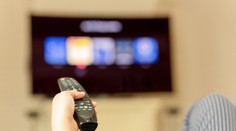 Mama si myslela, že zohrieva raňajky. 9-ročnému chlapcovi explodovala virálna hračka v mikrovlnke