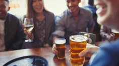 Myslíte si, že jeden pohár neuškodí? Víno či pivo môžu zvyšovať riziko vážneho ochorenia