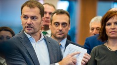 Matovič tvrdí, že premiér si príplatkami kupoval hlasy policajtov vo voľbách. Ten to odmieta