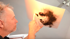 Umelec, ktorý skrotil oheň! Pozrite si jeho umelecké diela