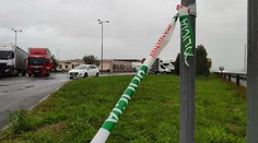 Nočná lúpež na pumpe pri Košiciach. Maskovaný muž s nožom v ruke ukradol peniaze a je na úteku