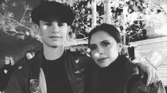 Čo na to Victoria? Romeo Beckham (16) má randiť so známou herečkou
