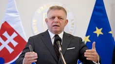 „Bojová porada“ Smeru: Čo bude nasledovať po odvolaní Tarabu?