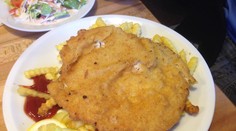 Koľko stojí obed počas práce? V Bratislave zarábajú najviac, no utratia menej