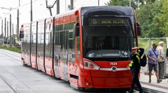 Veľkú časť výplaty minieme na presun do a z práce. Prieskum ukázal, koľko nás stojí denné cestovanie