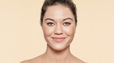 Vysoko krycí make-up: ako zakryť akné a získať ideálnu pleť?