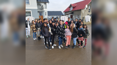 „Smradľaví Rómovia, mali by si robotu hľadať a nie po výletoch chodiť.“ Na deti vo vlaku slovne zaútočili staršie ženy z majority