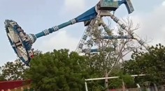 Tragická nehoda na kolotočoch v Indii: Pri kolapse kyvadlovej atrakcie zahynuli dvaja ľudia