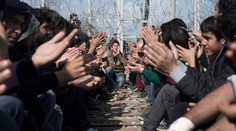 Medzi migrantmi prúdiacimi do Európy sú aj teroristi