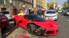 Ferrari so slovenskou "ešpézetkou" havarovalo v Budapešti. Okamih nehody na videu