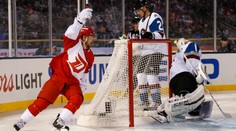 NHL: Tatar pomohol Detroitu gólom a asistenciou