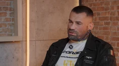 Nie ste vo filme, pán Vémola. Bojovník otvorene o väzbe, zadržaní aj bravúrnej reakcii Lely