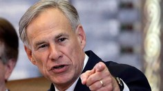 Texaský guvernér Greg Abbott, odporca protiepidemických opatrení, má covid