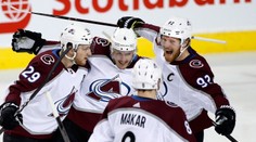 VIDEO-NHL: Colorado s postupom, Boston s Halákom a Chárom na prahu vypadnutia