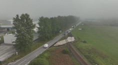 Železničné priecestie vo Veľkej Lomnici je pascou na cyklistov. Veľká škára ich dokáže vyhodiť zo sedadla