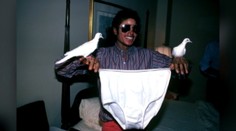 Pisoár od Lady Gaga či slipy Michaela Jacksona. Na aukciách vydražíte čokoľvek